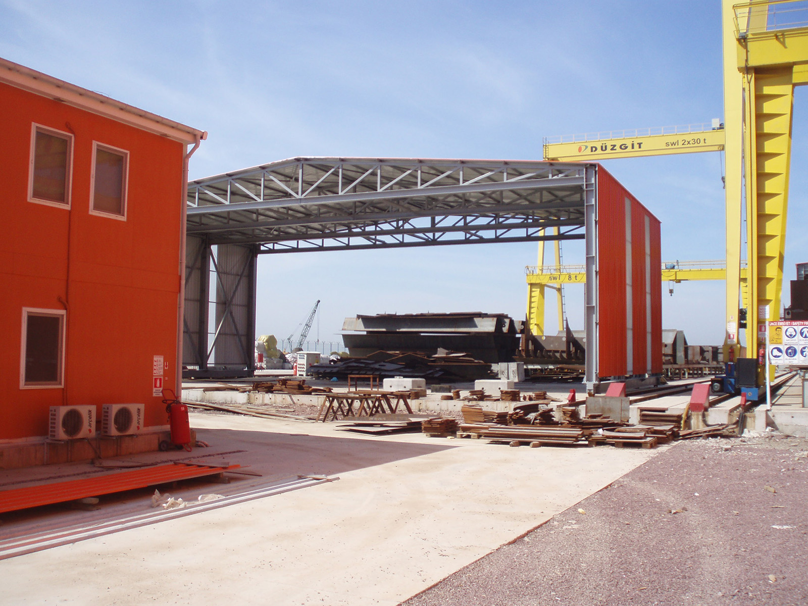 CEILING CRANE APPLICATIONS